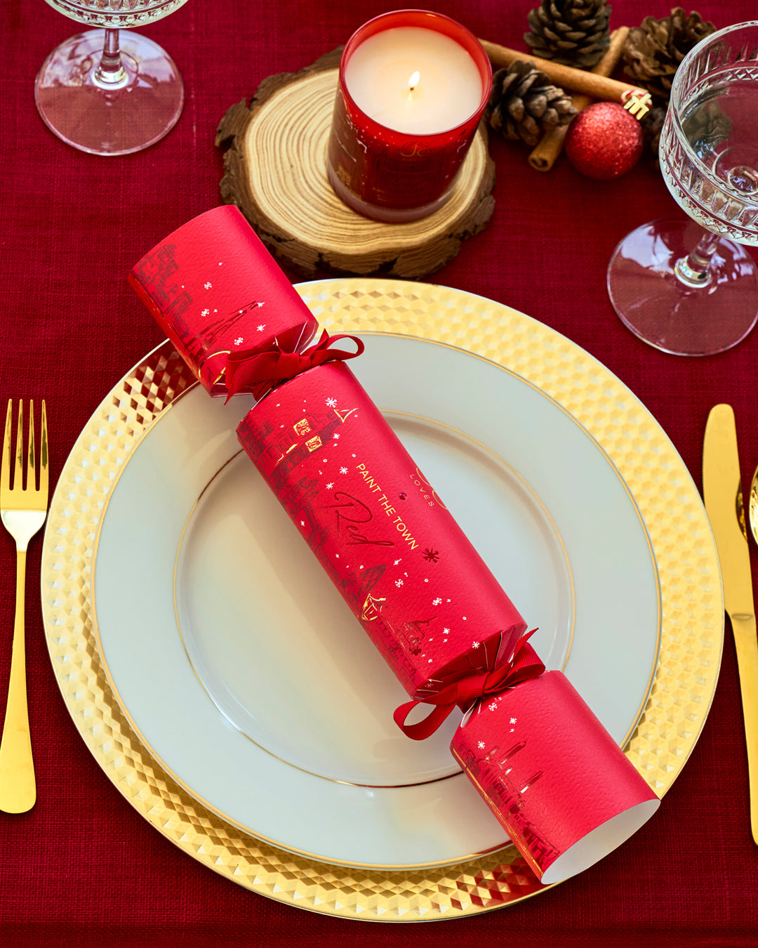 Paint the Town Red A Fragrance Paintbrush Cracker (7ml)